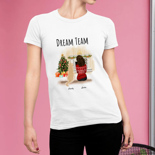 Frau mit Hunden (Weihnachtsedition) - Personalisiertes T-Shirt