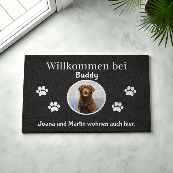 Individuelle Foto-Fußmatte für Haustierbesitzer - Willkommen (schwarz)